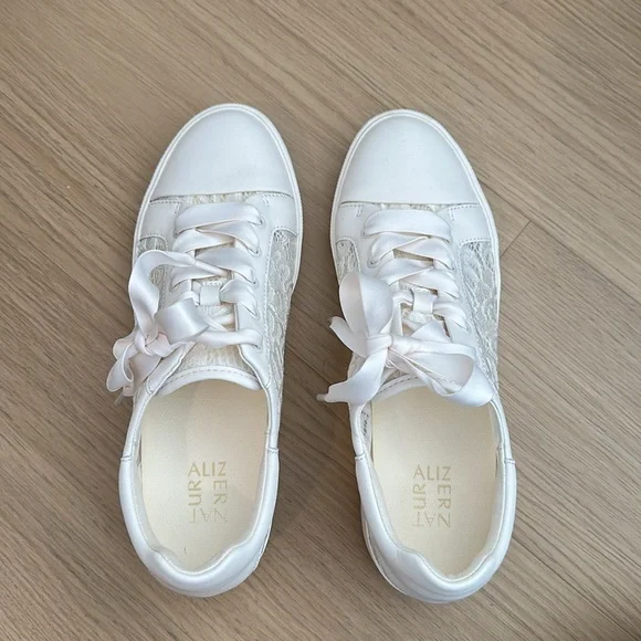 Naturalizer white lace sneakers - Picture 4 of 7